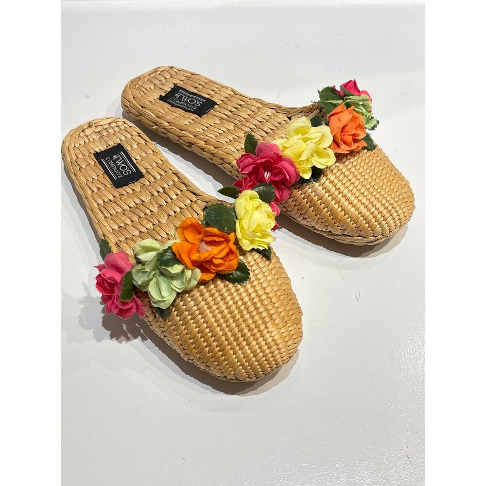 TWO’S COMPANY Woven Boho Rattan Flower Slide Slippers Medium 8-8.5